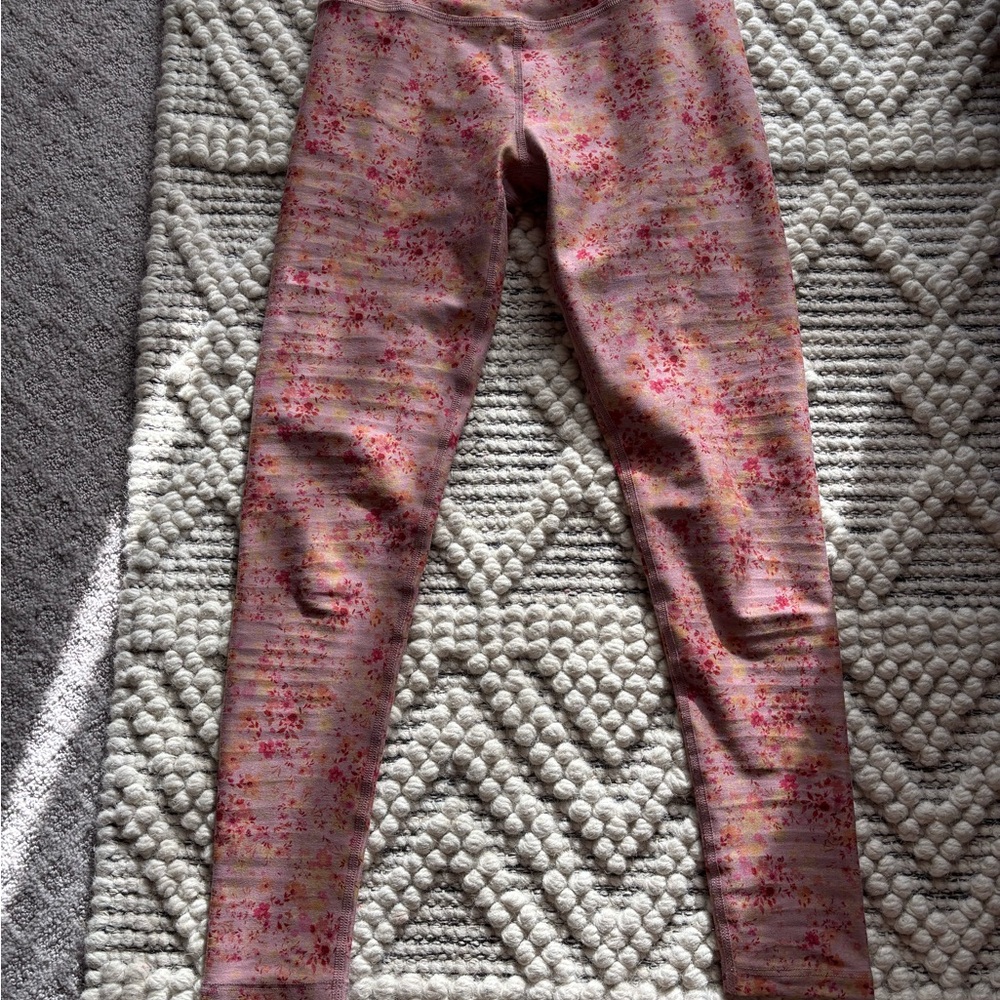 SOLD• Beyond Yoga Leggings
